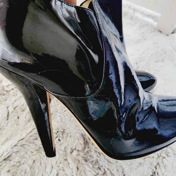 JIMMY CHOO ZIP BACK PATENT LEATHER HEELED BOOTIES SIZE 39 (9) - Picture 7 of 12